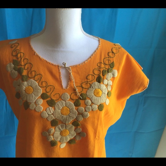 Mexican Muslin Peasant Style Embroidered Blouses - Picture 4 of 6